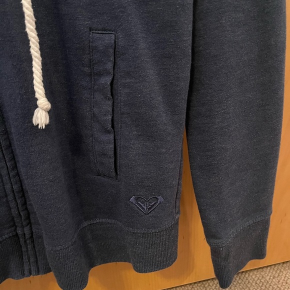 Roxy zip-up hoodie, size S, excellent condition - Picture 3 of 4